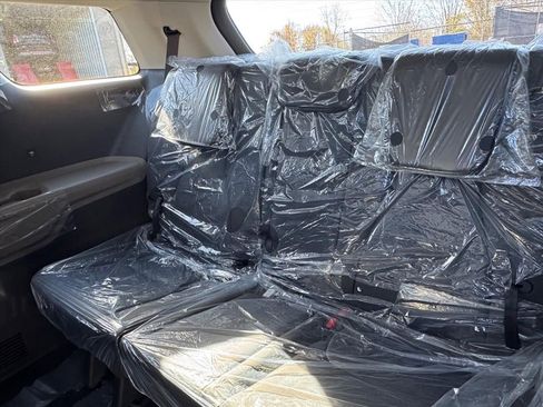 New 2026 Kia Carnival image 8