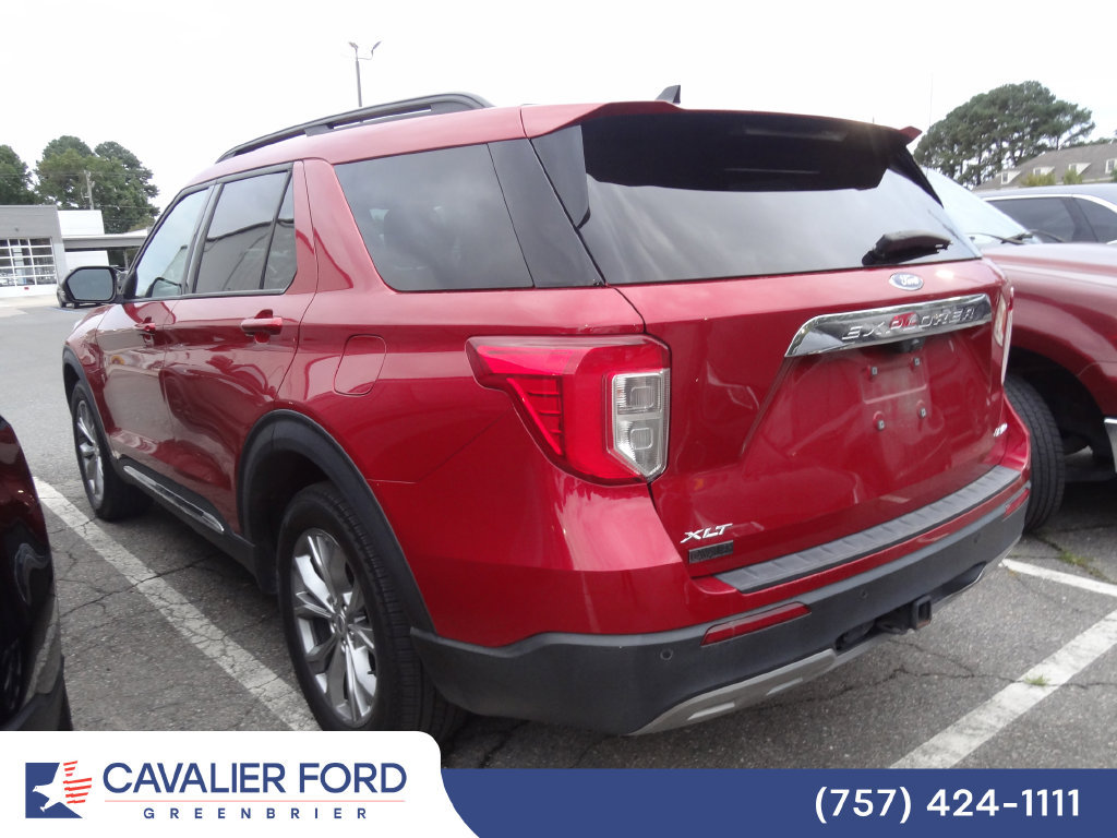 Used 2022 Ford Explorer XLT w/ Equipment Group 202A AWD/4WD image 4