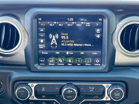 Used 2023 Jeep Gladiator Overland image 15