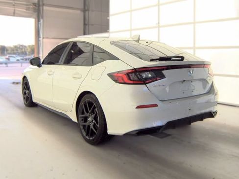 Used 2024 Honda Civic Sport image 2