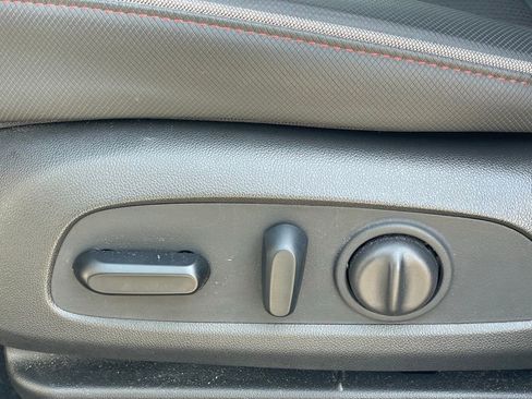 Used 2023 Chevrolet TrailBlazer RS w/ Convenience Package image 13