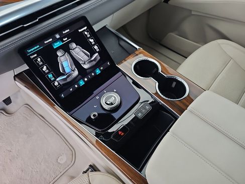 Certified 2026 Cadillac Escalade Platinum Sport w/ LPO, ONYX Package AWD/4WD image 25