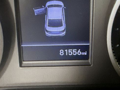 Used 2020 Hyundai Elantra SE image 16