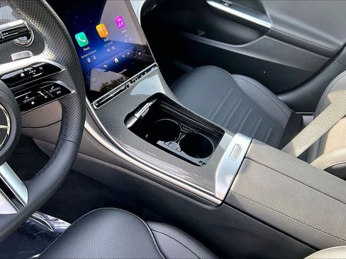 Used 2025 Mercedes-Benz C 300 4MATIC Sedan image 16