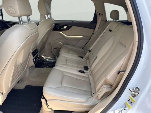 Used 2019 Audi Q7 3.0T Prestige w/ Prestige Package AWD/4WD image 24