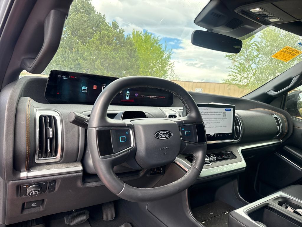 Used 2026 Ford Expedition Tremor AWD/4WD image 15