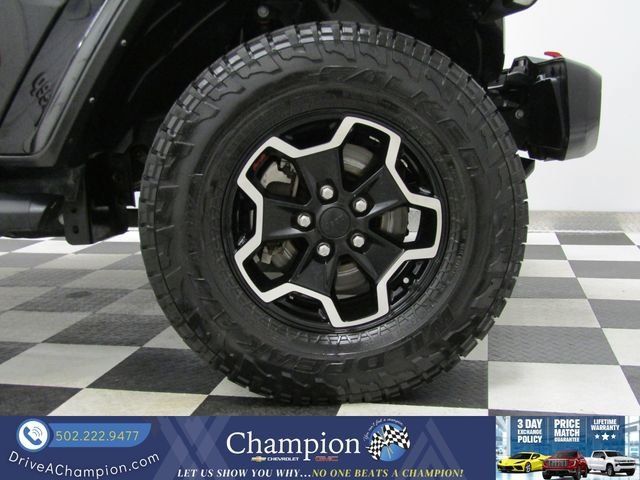 Used 2023 Jeep Gladiator Rubicon w/ LED Lighting Group AWD/4WD image 3