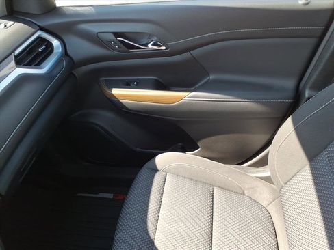 Used 2023 GMC Acadia SLE w/ Driver Convenience Package image 31