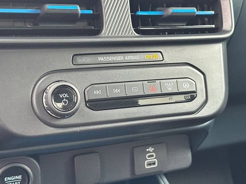 Certified 2025 Ford Maverick XLT FWD image 22