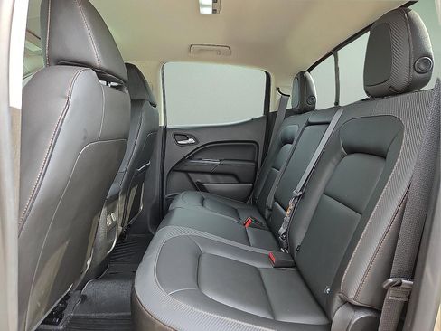 Used 2022 GMC Canyon AT4 w/ Driver Alert Package AWD/4WD image 10