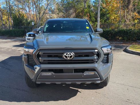 Used 2024 Toyota Tacoma SR5 image 9