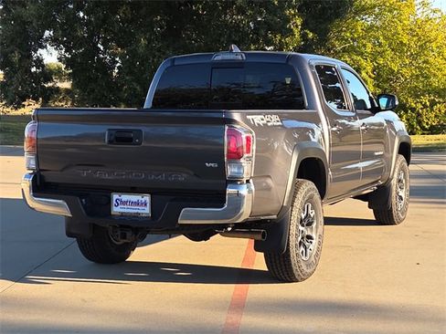 Used 2023 Toyota Tacoma TRD Off-Road image 8