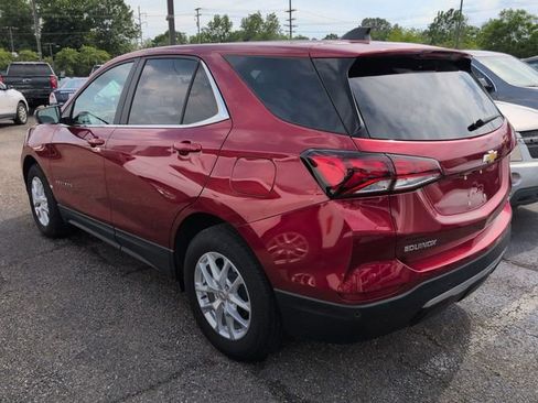 Used 2024 Chevrolet Equinox LT w/ LPO, Floor Liner Package AWD/4WD image 2