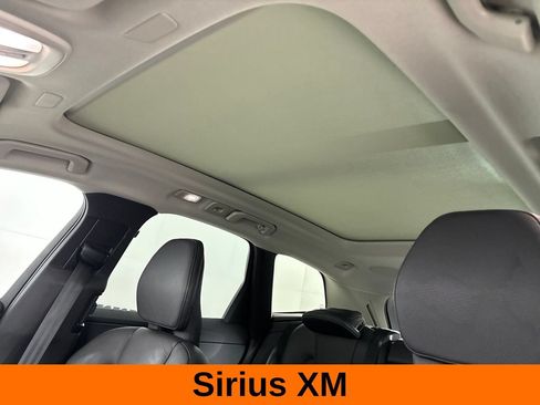 Used 2023 Volvo XC60 B5 Plus AWD/4WD image 11
