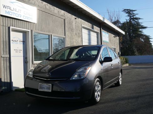 Used 2009 Toyota Prius Touring image 1