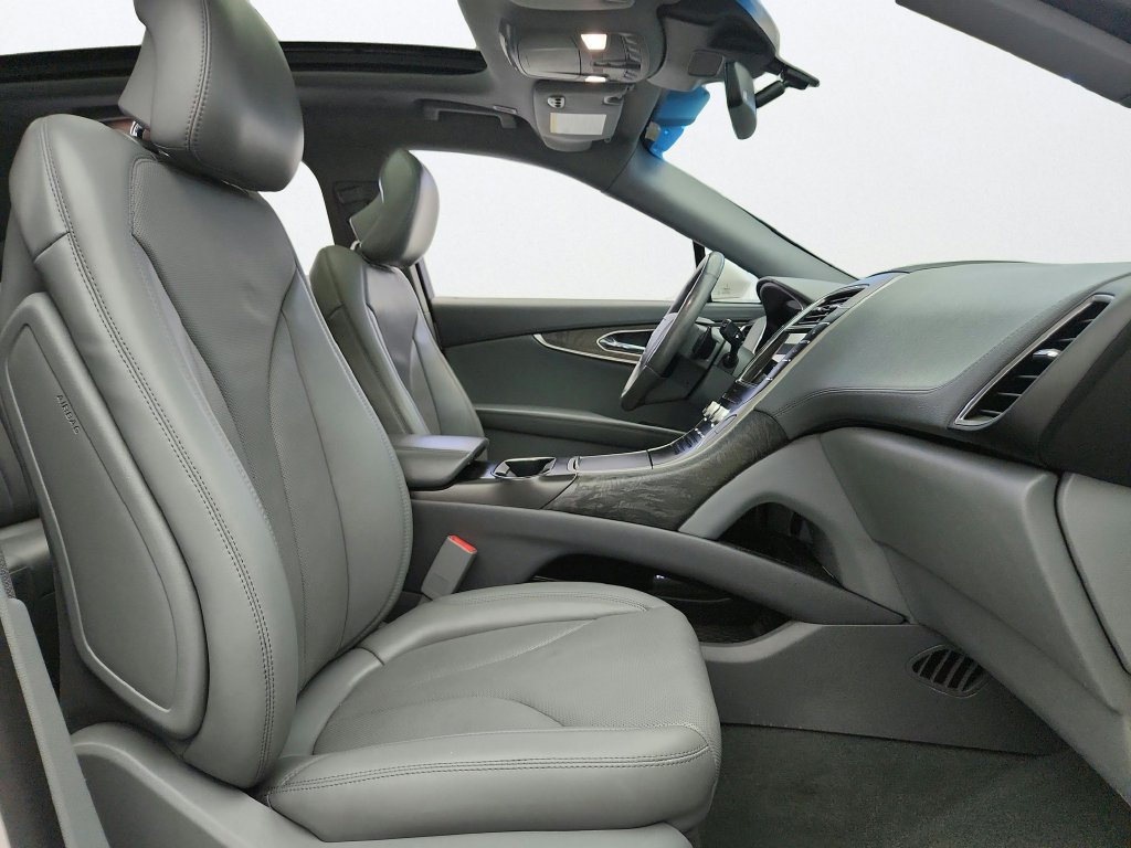Used 2019 Lincoln Nautilus Reserve AWD/4WD image 32