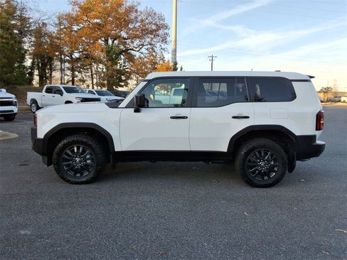 Used 2024 Toyota Land Cruiser 1958 image 8