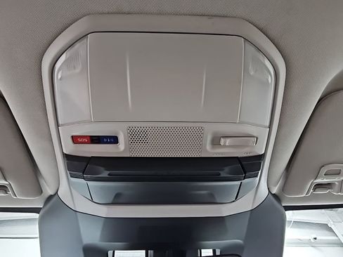 Used 2024 Subaru Ascent Premium w/ Convenience Package image 22