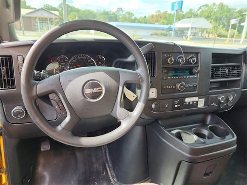Used 2018 GMC Savana 3500 Extended w/ Driver Convenience Package image 13