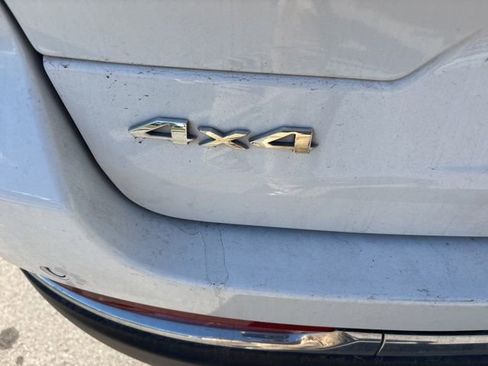 Used 2023 Jeep Grand Cherokee Laredo image 15