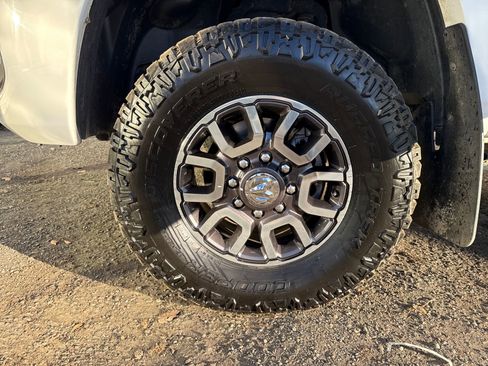 Used 2022 RAM 3500 Limited image 27