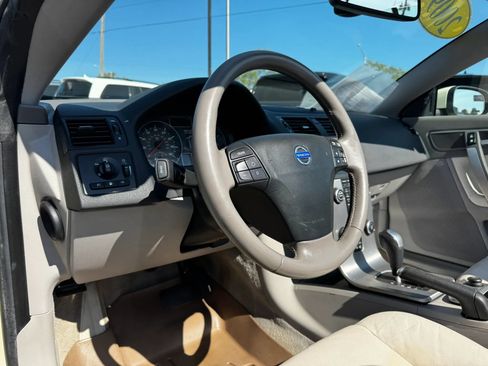 Used 2009 Volvo C70 T5 FWD image 24
