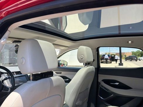 Used 2019 Jaguar E-PACE SE AWD/4WD image 18