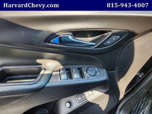 Used 2021 Chevrolet Equinox Premier image 33