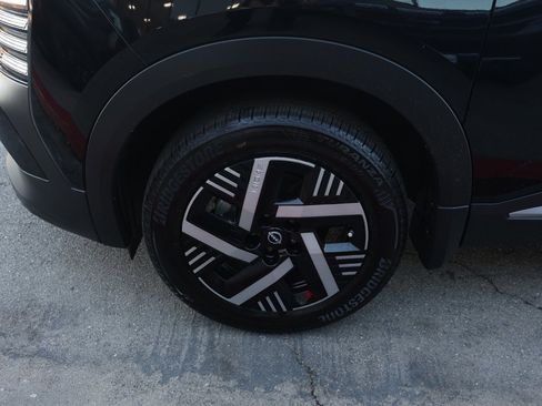 New 2026 Nissan Kicks SV image 11