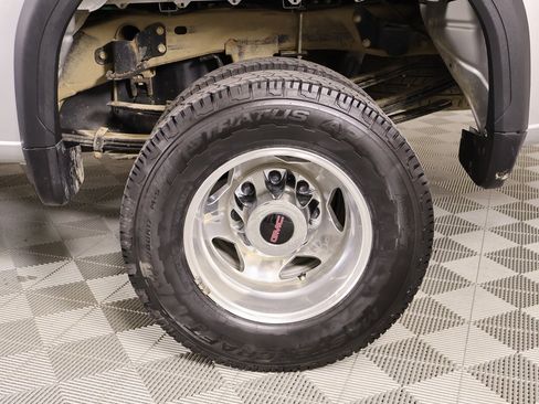 Used 2023 GMC Sierra 3500 Denali w/ Denali Ultimate Package image 19