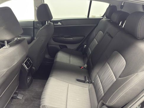 Used 2022 Kia Sportage LX image 40