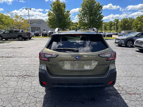 Certified 2025 Subaru Outback Onyx Edition AWD/4WD image 4