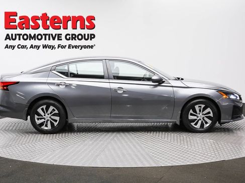 Used 2023 Nissan Altima 2.5 S image 4