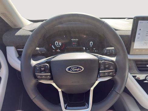 New 2026 Ford Explorer Platinum w/ LUX Leather Package AWD/4WD image 25
