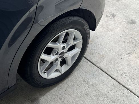 Used 2025 Kia Soul LX w/ LX Technology Package image 28