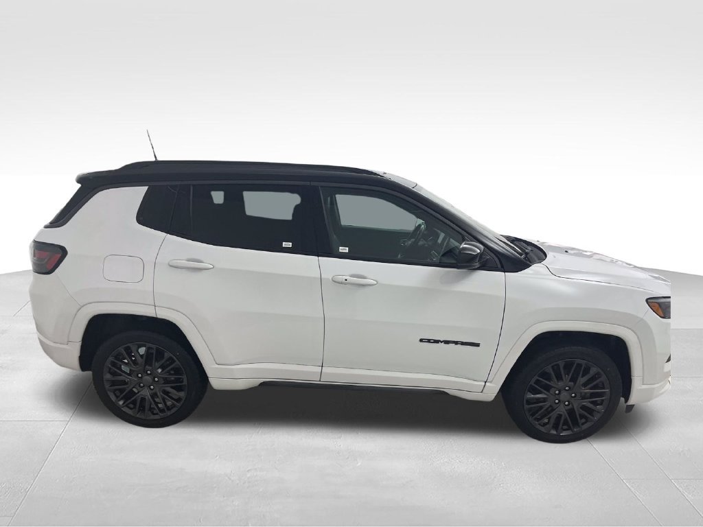 Used 2022 Jeep Compass High Altitude AWD/4WD image 6