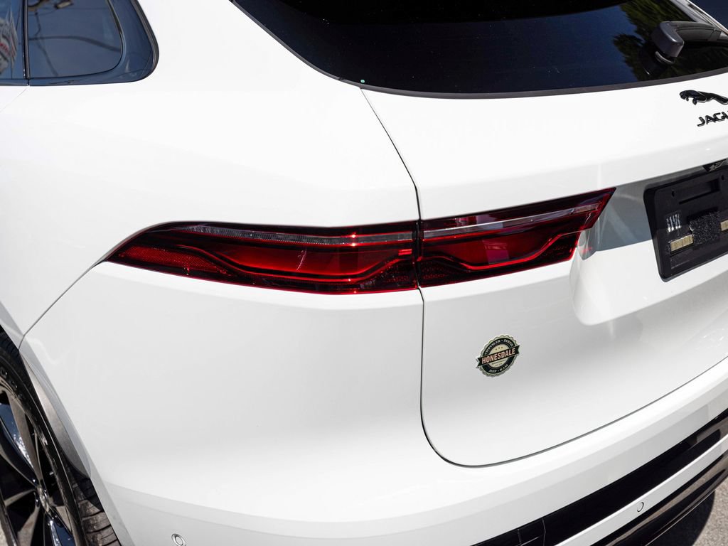 Used 2026 Jaguar F-PACE R-Dynamic S AWD/4WD image 29