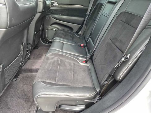 Used 2017 Jeep Grand Cherokee SRT AWD/4WD image 16