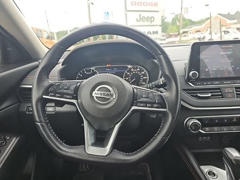 Used 2019 Nissan Altima 2.5 SR w/ SR Premium Package AWD/4WD image 24
