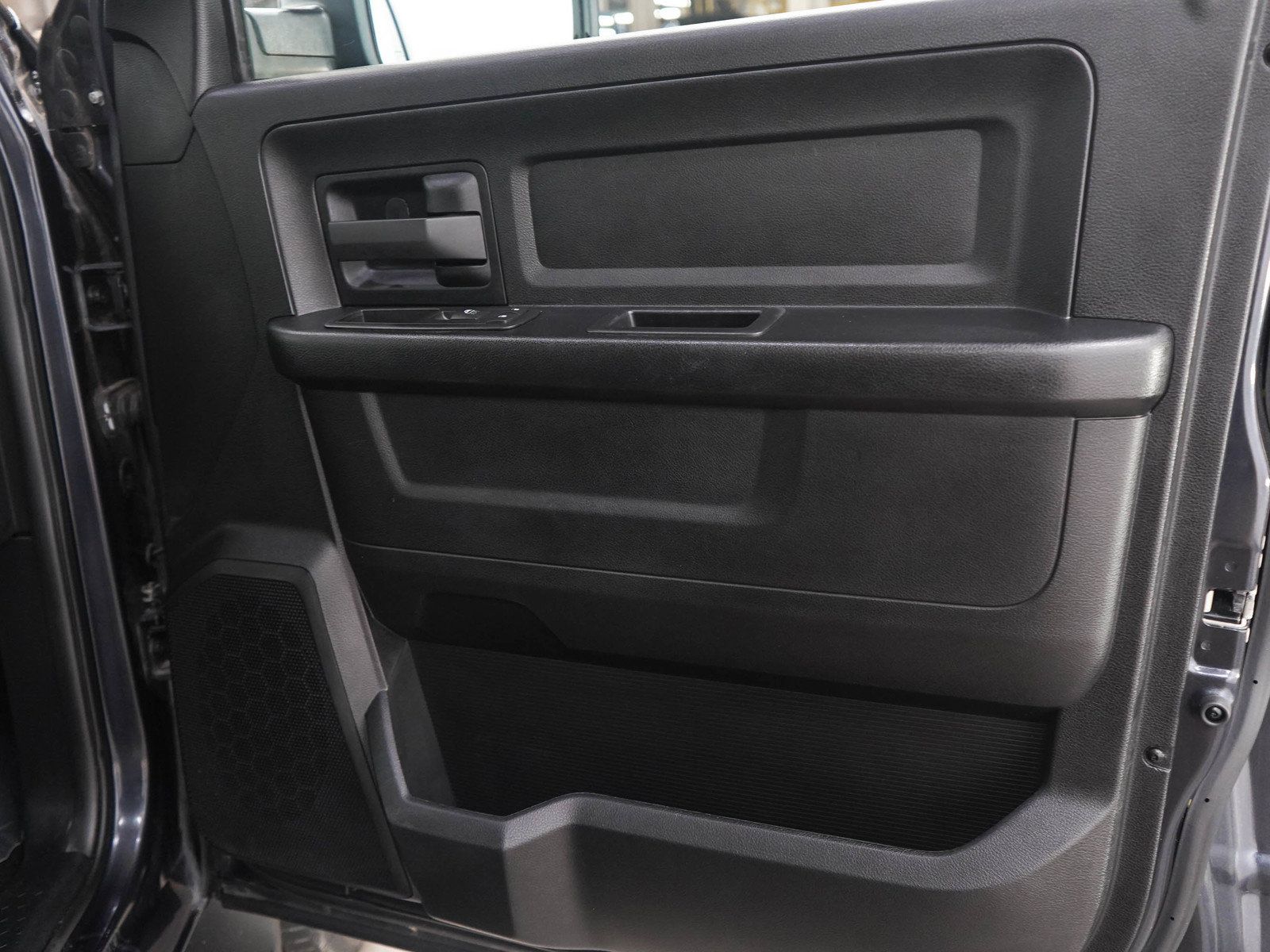 Used 2015 RAM 1500 Express AWD/4WD image 9