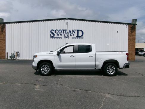 Used 2024 Chevrolet Silverado 1500 LT AWD/4WD image 1