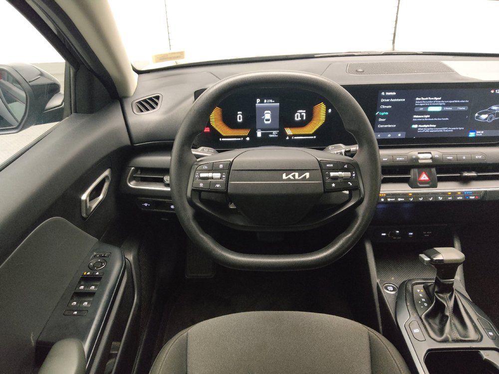 Used 2025 Kia K4 FWD image 22