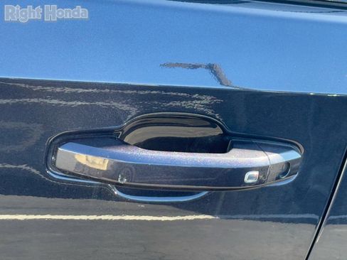 Used 2023 GMC Sierra 1500 AT4 w/ AT4 Premium Package image 11