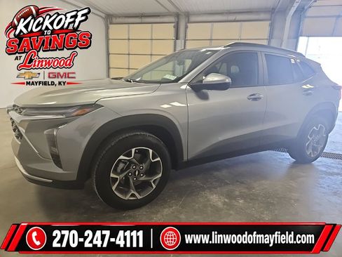Used 2026 Chevrolet Trax LT w/ Driver Confidence Package FWD image 5