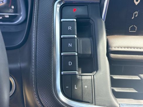 Used 2023 GMC Yukon XL SLT w/ SLT Luxury Package AWD/4WD image 28