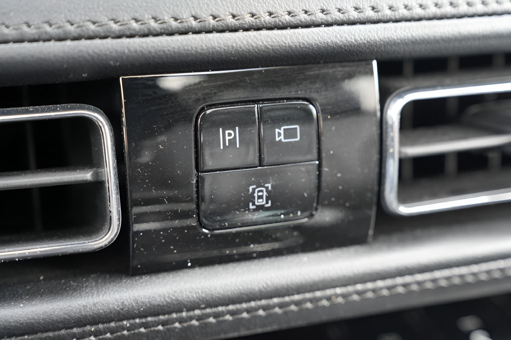 Used 2023 Lincoln Nautilus Reserve AWD/4WD image 39