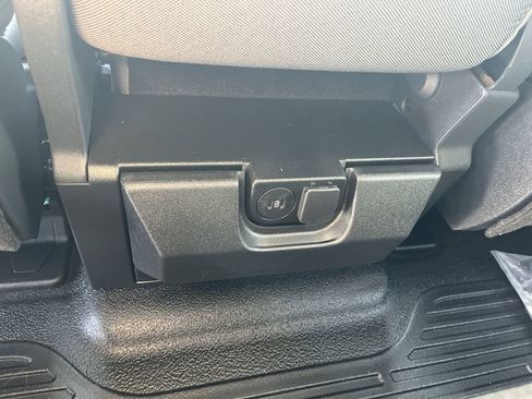 New 2025 Ford F550 4x4 SuperCab Super Duty image 10