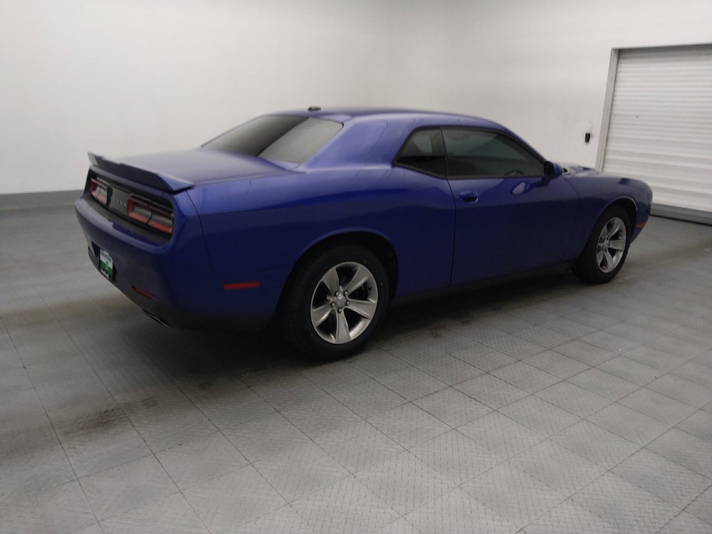 Used 2018 Dodge Challenger SXT RWD image 10