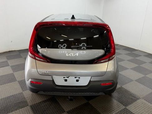 Used 2022 Kia Soul LX w/ Technology Package FWD image 9