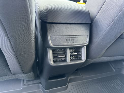 New 2026 Chevrolet Equinox LT image 16